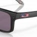 Купить Очки защитные Oakley® "SI Holbrook™ USA Flag (Matte Black; Prizm Grey)" Prizm Grey от производителя Oakley® в интернет-магазине alfa-market.com.ua  
